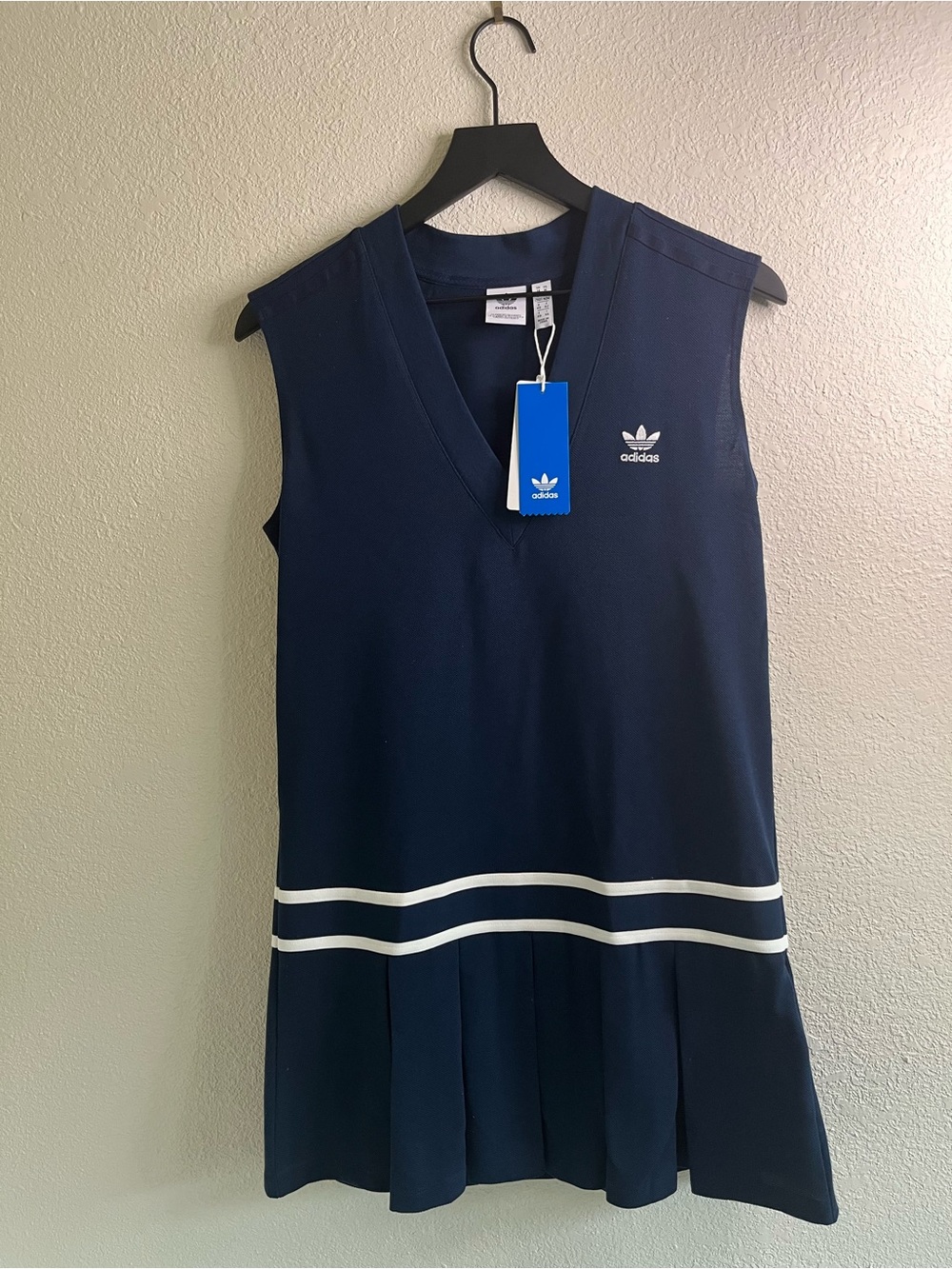 Adidas Women Navy Sleeveless Tennis Dress with White Stripes NWT Tenniscore